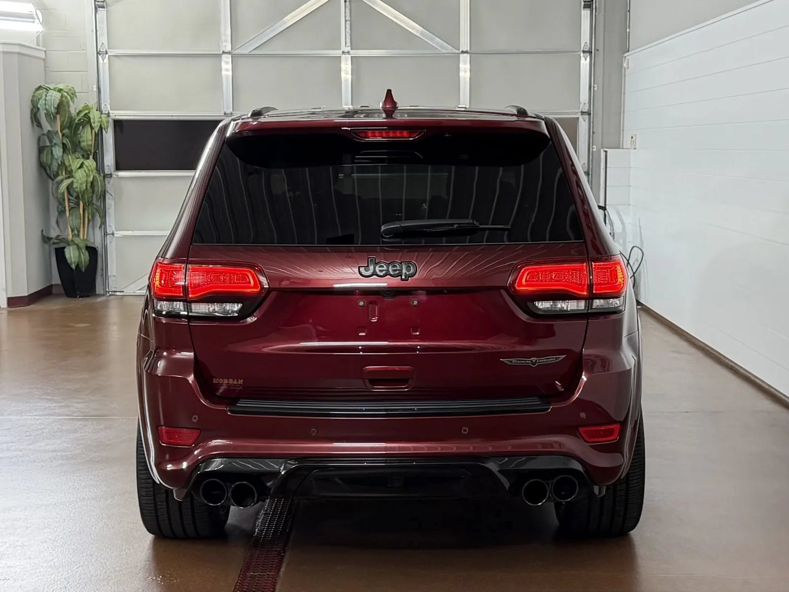 Used 2018 Jeep Grand Cherokee Trackhawk AWD/4WD image 4