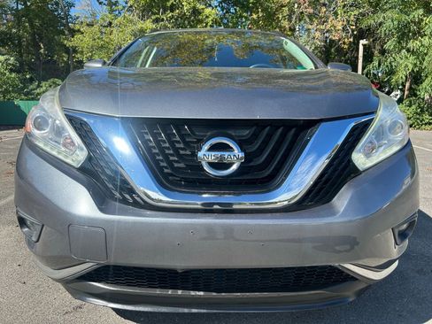 Used 2017 Nissan Murano SV image 2