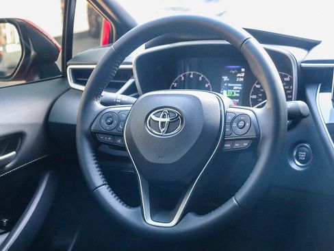 Used 2025 Toyota Corolla SE image 16