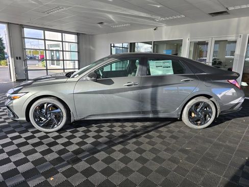 New 2026 Hyundai Elantra SEL Sport image 7