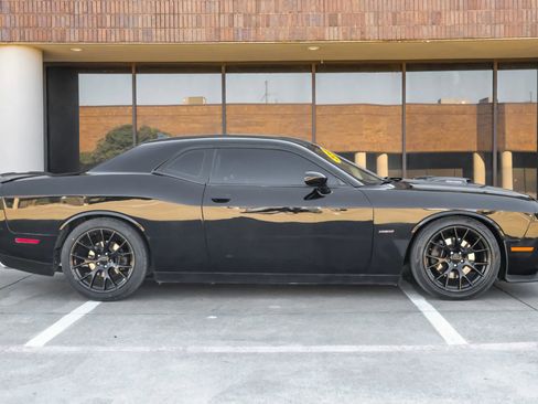 Used 2015 Dodge Challenger R/T Plus image 8