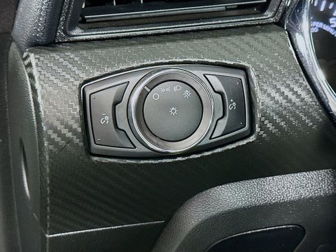 Used 2017 Ford Mustang Coupe RWD image 11