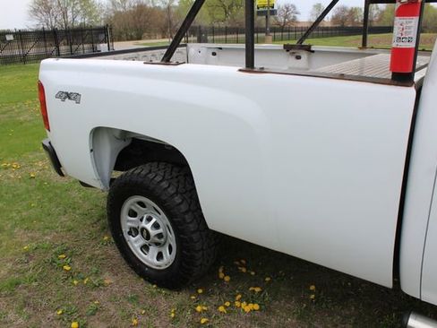 Used 2014 Chevrolet Silverado 3500 W/T image 9