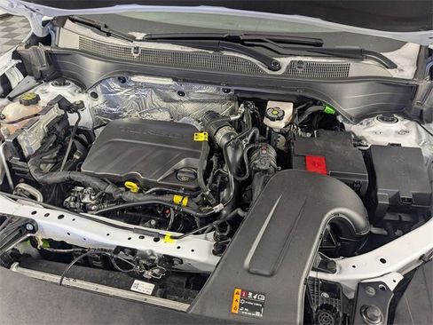 Used 2025 Chevrolet Trax LT w/ LT Convenience Package image 33