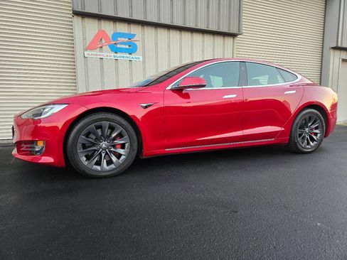 Used 2019 Tesla Model S Performance image 2