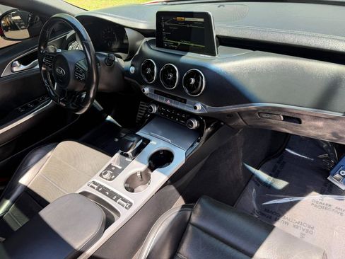 Used 2018 Kia Stinger GT2 image 53