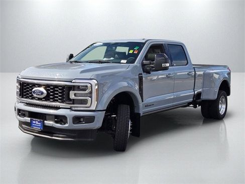 Certified 2025 Ford F450 Platinum image 8