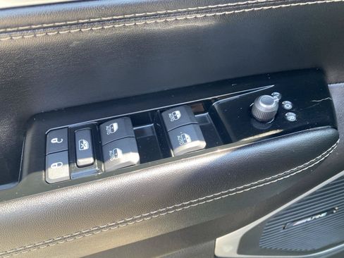Used 2024 Jeep Wagoneer Series II AWD/4WD image 23
