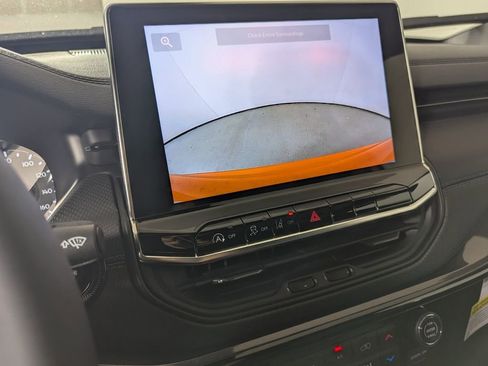 New 2026 Jeep Compass Latitude image 25