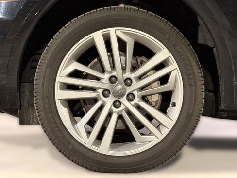 Used 2018 Audi Q5 Premium Plus image 12