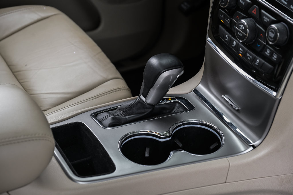 Used 2022 Jeep Grand Cherokee Limited w/ Tech Group RWD image 33