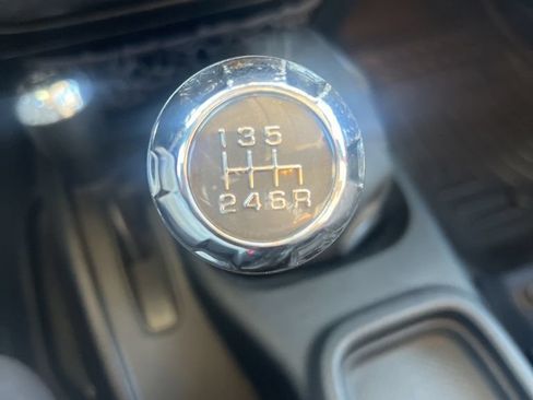 Used 2013 Jeep Wrangler Unlimited Sahara w/ Dual Top Group AWD/4WD image 5