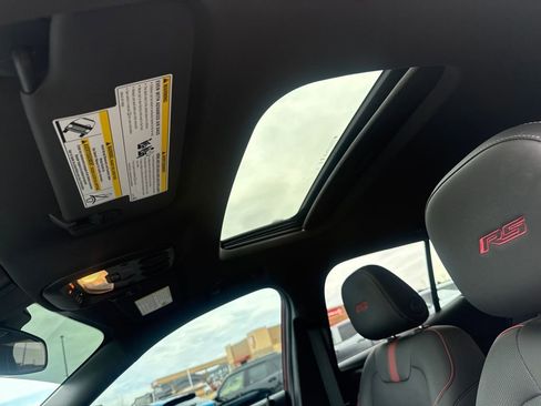 Used 2024 Chevrolet Trax RS w/ Sunroof Package image 21