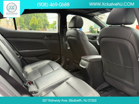 Used 2018 Hyundai Elantra Sport FWD image 26