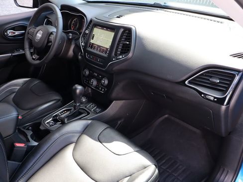 Used 2023 Jeep Cherokee Altitude Lux AWD/4WD image 29