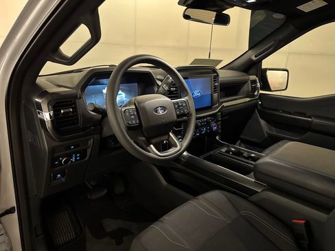 Used 2025 Ford F150 STX RWD image 6