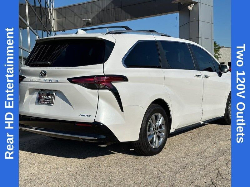 Used 2026 Toyota Sienna Limited FWD image 3