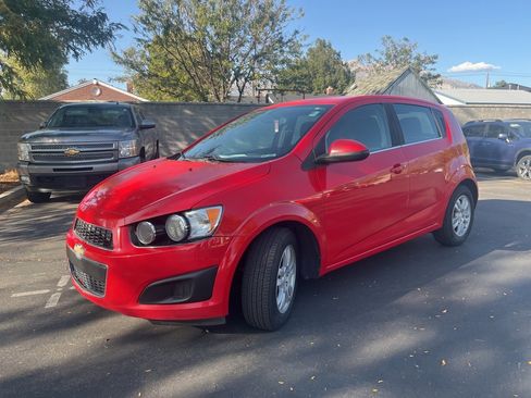 Used 2015 Chevrolet Sonic LT image 3