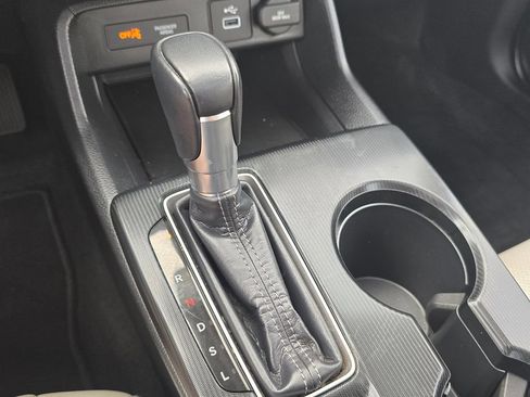 Used 2024 Honda Civic EX-L image 28