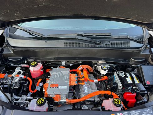Used 2023 Chevrolet Bolt EUV LT w/ Redline Edition FWD image 36