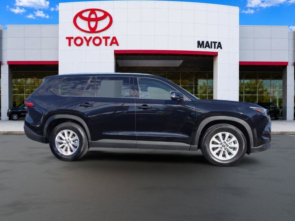 Certified 2025 Toyota Grand Highlander AWD image 2