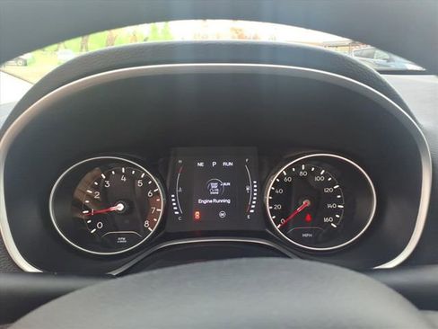 Used 2018 Jeep Compass Sport image 16