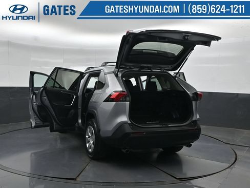 Used 2021 Toyota RAV4 LE FWD image 51
