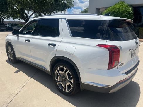 Used 2023 Hyundai Palisade Limited FWD image 4