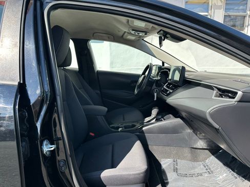 Used 2024 Toyota Corolla LE FWD image 10
