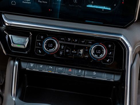 Used 2024 GMC Sierra 2500 Denali w/ Denali Reserve Package image 27