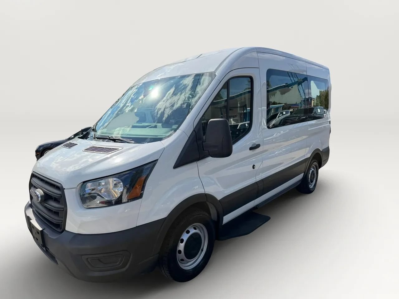 Used 2020 Ford Transit 150 XL RWD image 7