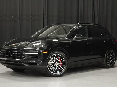 New 2026 Porsche Cayenne S AWD/4WD image 1