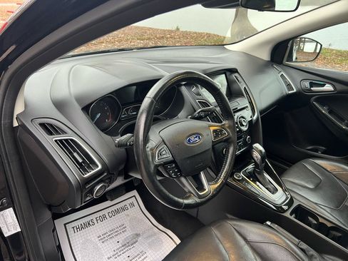 Used 2016 Ford Focus Titanium w/ Titanium Technology Package FWD image 14