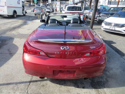 Used 2014 INFINITI Q60 Convertible w/ Premium Package image 12