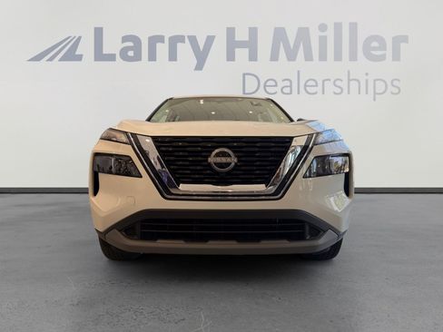 Used 2023 Nissan Rogue S FWD image 5