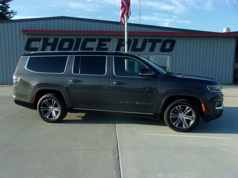 Used 2024 Jeep Grand Wagoneer L 4WD image 2