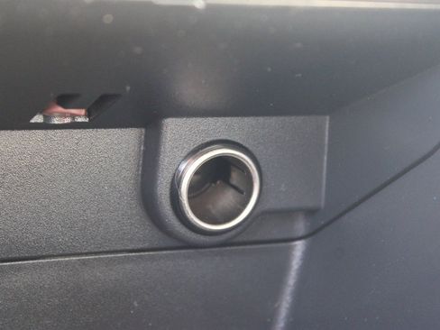 Used 2017 Subaru Crosstrek 2.0i Limited image 22