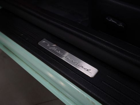 Used 2004 Ford Thunderbird image 20