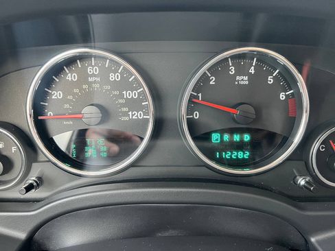 Used 2009 Jeep Compass Limited w/ Sun/Sound Group FWD image 37