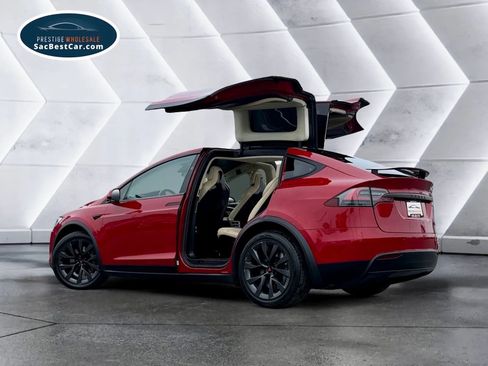 Used 2017 Tesla Model X 75D image 12