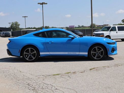 Used 2025 Ford Mustang Coupe RWD image 7