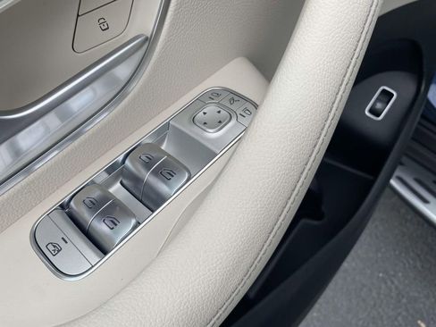 Certified 2025 Mercedes-Benz GLE 350 4MATIC image 19