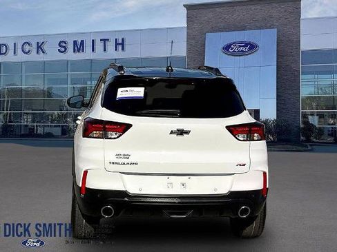 Used 2023 Chevrolet TrailBlazer RS w/ Convenience Package image 5