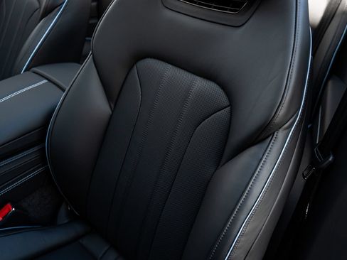 Certified 2026 Bentley Continental GTC AWD/4WD image 28