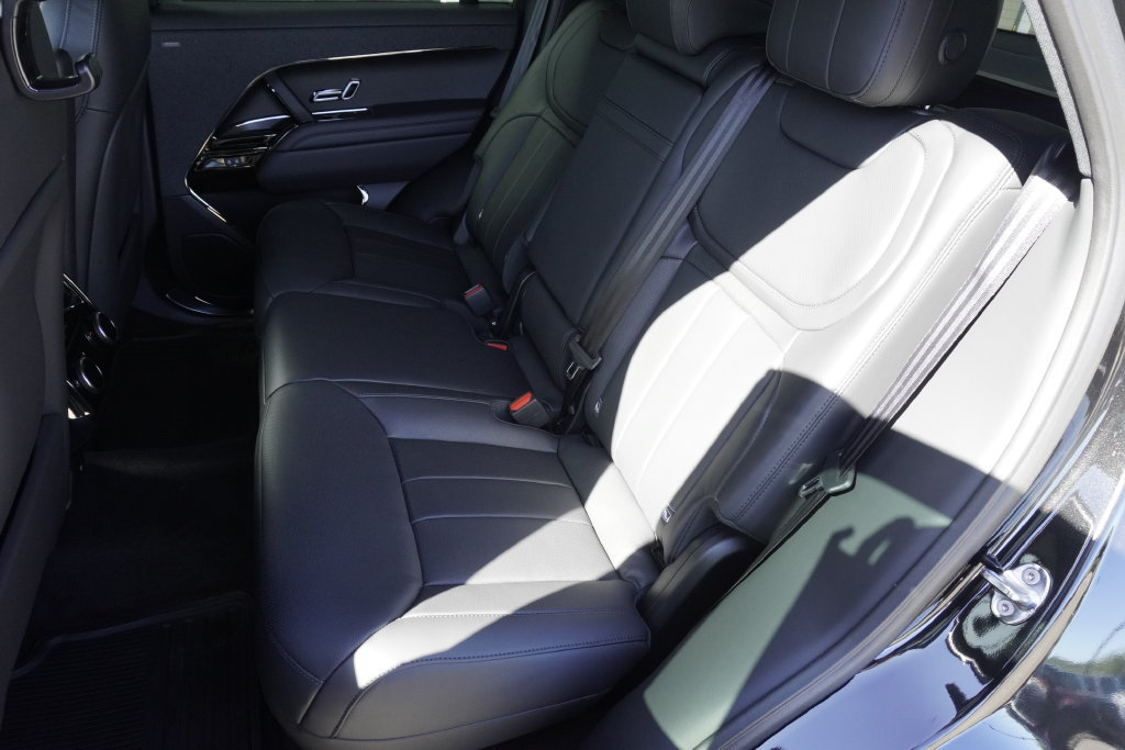 New 2026 Land Rover Range Rover Sport Dynamic SE AWD/4WD image 30
