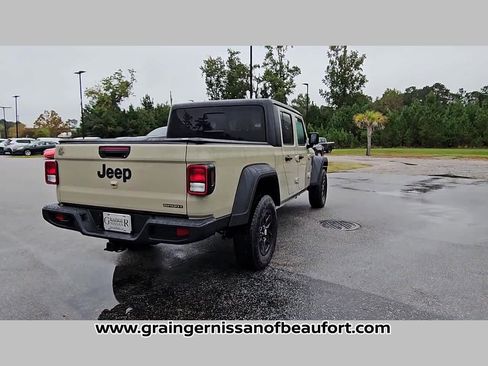 Used 2020 Jeep Gladiator Sport w/ Quick Order Package 24S image 28