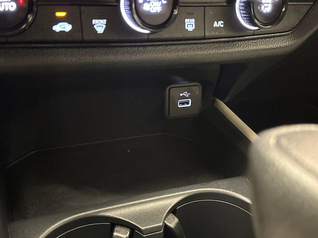 Certified 2025 Honda HR-V LX image 24