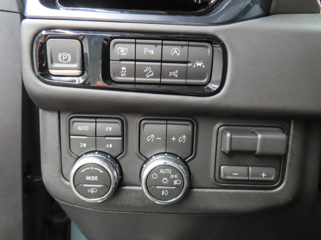 Used 2026 GMC Yukon XL AT4 Ultimate AWD/4WD image 50