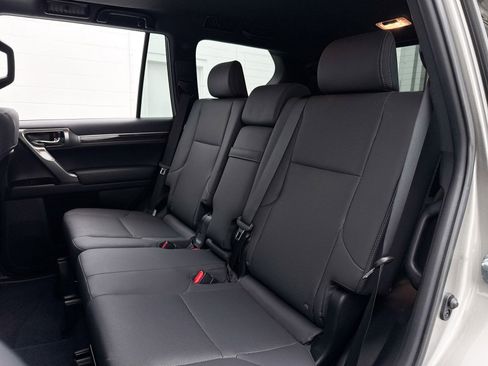 Used 2023 Lexus GX 460 Premium w/ Premium Package image 27