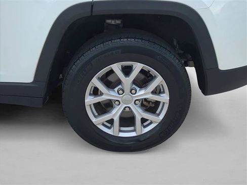 Used 2022 Jeep Grand Cherokee Limited AWD/4WD image 19